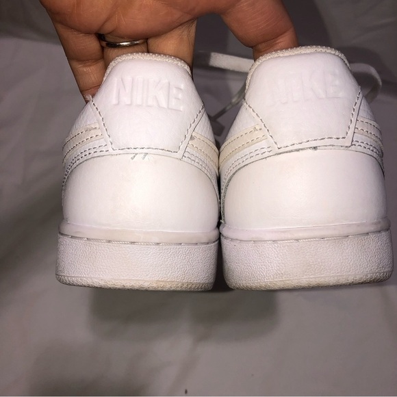 Nike Womens Court Vision Size 8.5 White Style CD5434-100 Year 2020 Low Sneaker - Picture 5 of 6